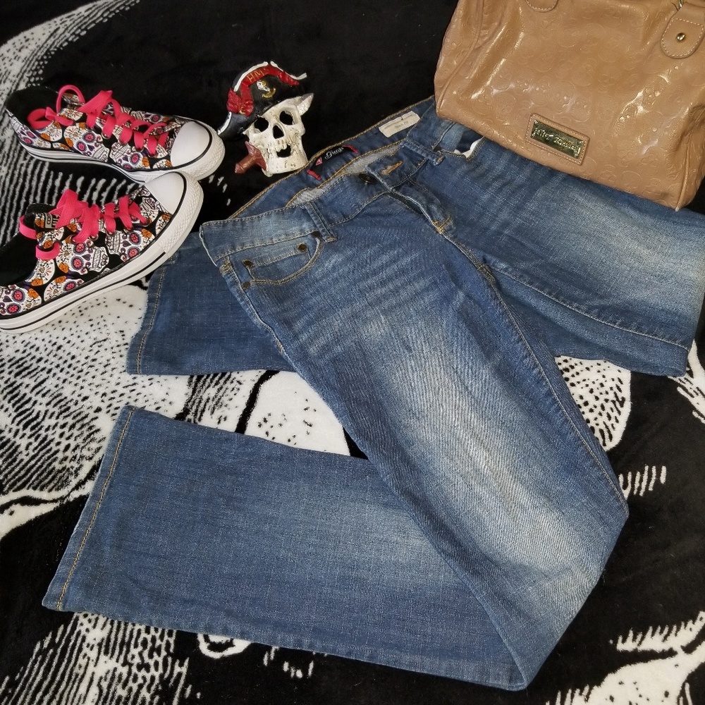 Beautiful Guess Bootcut Jeans - Picture 2 of 5